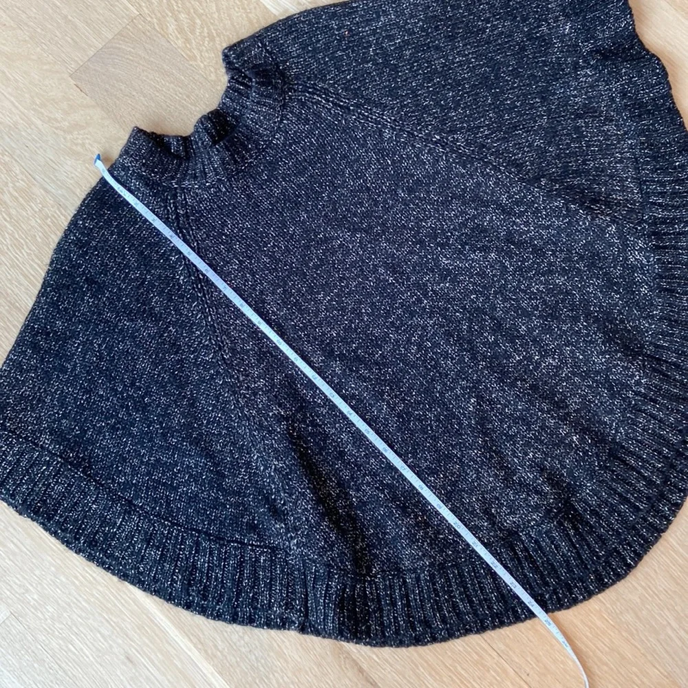 Michael Kors Knit Poncho - Picture 11 of 14